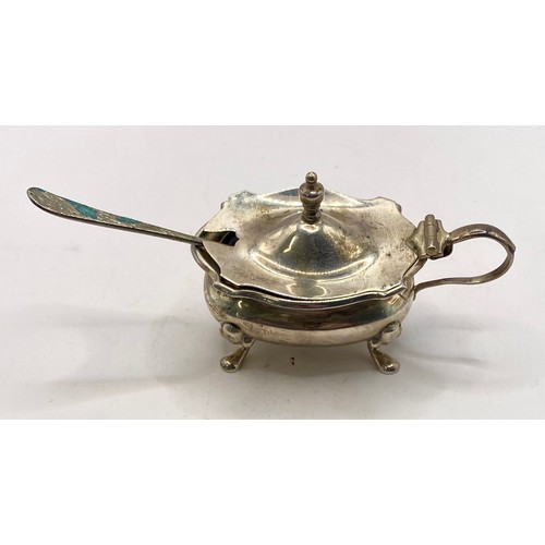 262 - Vintage Hallmarked Silver Lidded Salt / Mustard Pot and Spoon. 1.948 Oz Silver Weight