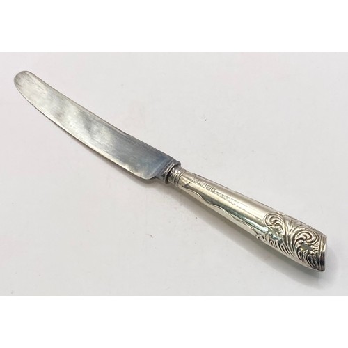 265 - A Set of Six Cross Bros. Hallmarked Silver Handled Butter with Decoration in Case. Weight 6.346 Oz