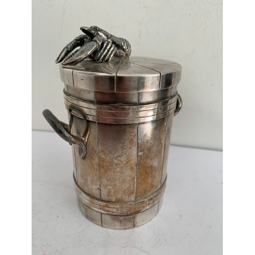 286 - Vintage Silver Plated Double Handled Lobster Pâte Bisque Pot Having A Lobster Finial - needs liner
8... 