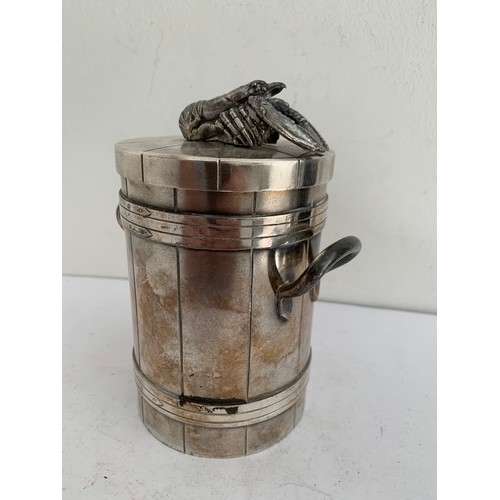 286 - Vintage Silver Plated Double Handled Lobster Pâte Bisque Pot Having A Lobster Finial - needs liner
8... 