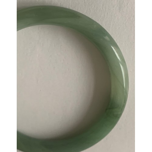 289 - Vintage Chinese Jade Bangle
8 cms diameter