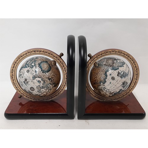 409 - Pair of Bookends with Globe Decor, 15cm x 11cm x 17cm