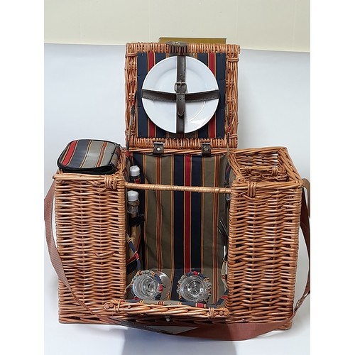 488 - Wicker Picnic Hamper for 2 persons with shoulder strap