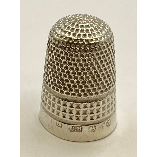 479 - Five Decorated Hallmarked Silver Thimbles. Weight 0.758 Oz