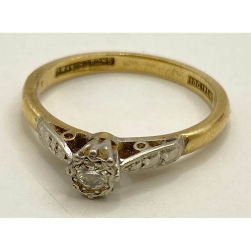 484 - Bravingdons 18ct Gold Platinum Diamond Ring in Box. Weight 2.59g. UK Ring Size M