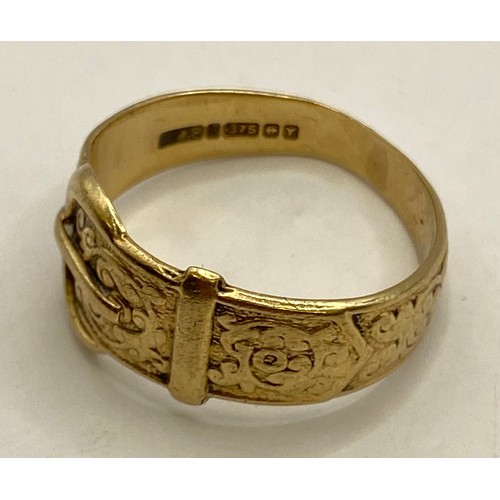 485 - Hallmarked 9ct Gold Belt Buckle Ring in Box. Weight 4.73g. UK Ring Size U