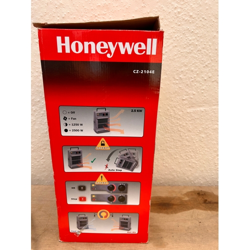 707 - Used in working order 240volt Honeywell Heiz Gigant Heater.