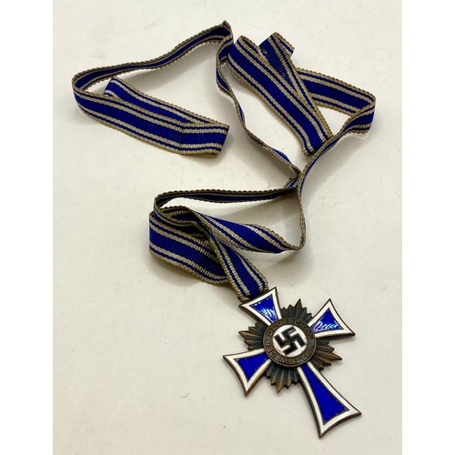 633 - WWII Cross of Honour of the German Mother in Box of Issue 11cm x 5cm x 2cm in Box