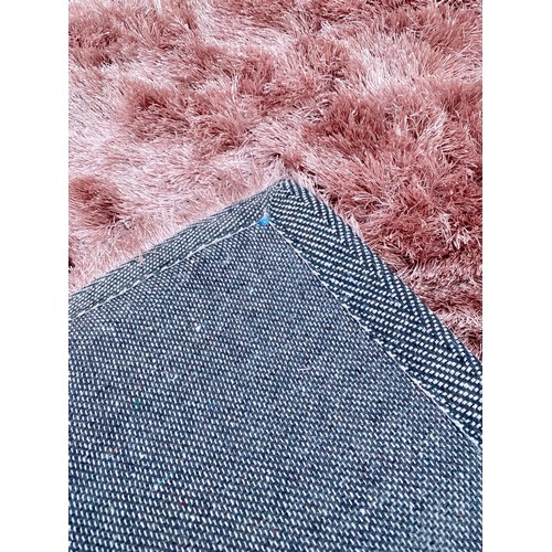 94 - Brand New Glamour / Shimmer Blush Colour Ground Rug 150cm x 80cm