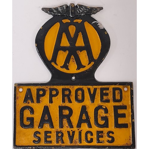 689 - Heavy cast metal AA Sign 'APPROVED GARAGE SERVICES' 23cm x 28cm