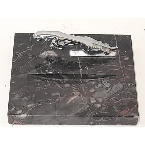 690 - Collectable Automotive Jaguar cars Marble Ashtray with Chrome Jaguar mount, 18cm x 15cm x 6cm