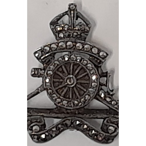 687 - WW2 Sterling silver Royal Artillery Marcasite Sweetheart Brooch, 3cm x 4cm