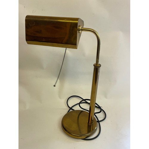 131 - Vintage Adjustable Height Brass Desk Top Bankers Lamp.