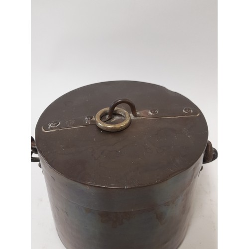 642 - Vintage Copper Cooking Pot with Lid and Swing Handle, 15cm x 17cm plus handle