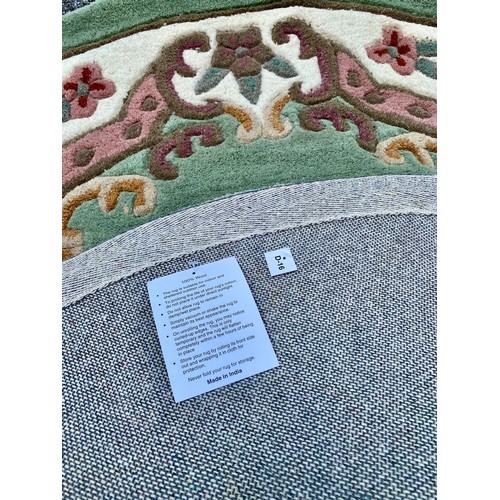 702 - Brand New Dynasty Wool Circle Rug in Light Green Colour. 120cm Diameter