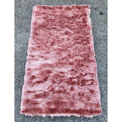 768 - Brand New Glamour / Shimmer Blush Colour Ground Rug 150cm x 80cm