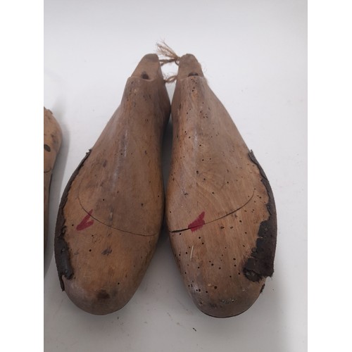 285 - 2 x Pairs of Vintage Wooden Shoe Lasts