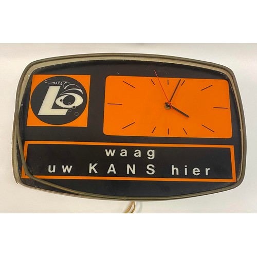 441 - Vintage Continental Orange and Black Waag uw KANS Hier Advertising Clock Light Board 45cm x 31.5cm x... 