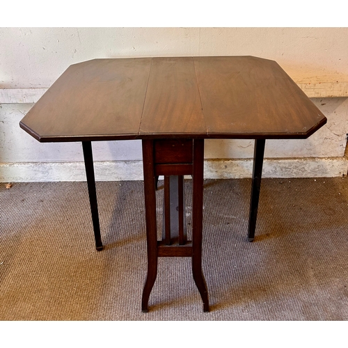 65 - Mahogany Sutherland Table. Opened 76cm x 61cm x 60cm. closed 61cm x 19cm x 60cm.