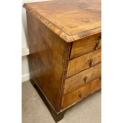 24A - Georgian Walnut Veneer Chest Of Drawers With Two Over Three Graduated Drawers. 96 x 56 x 92 cms