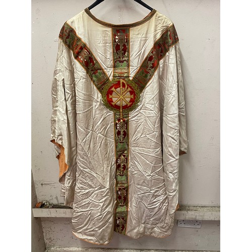 1183 - White/Silver Embriodered  European Church Priest vestment.