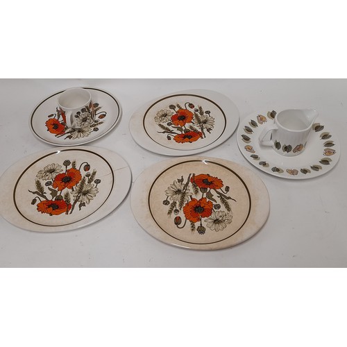 105 - A quantity of Collectable Crockery to include Alfred Meakin Marrigold, Alfred Meaking Poppy and John... 