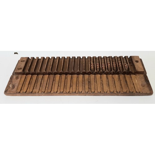 41 - Large Cigar Mold to fit 20 cigars with 7 cigars, 56cm long