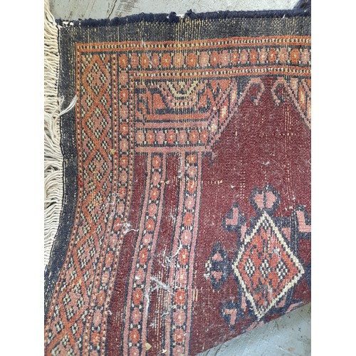 21 - Decorative Ground Rug,  61cm x 44cm