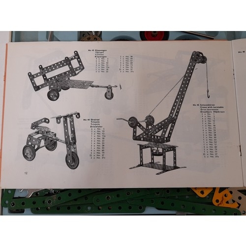 185 - Vintage Metal Construction Kit in Box with Instruction/plan book