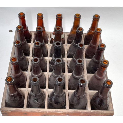 221 - 25 x Vintage Trappistenbier Bottles ABDJ Westmalle in vintage wooden crate