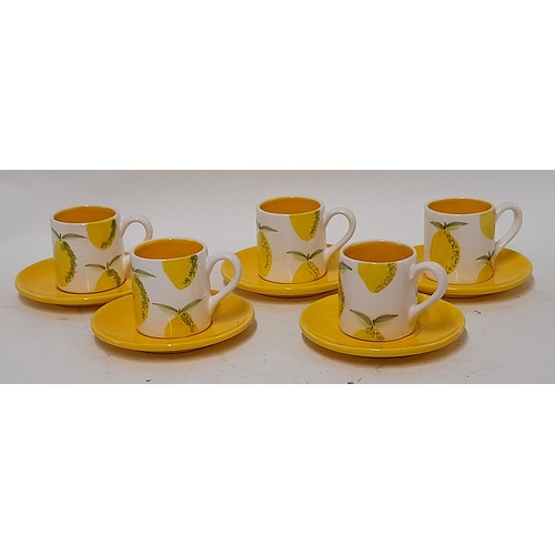 37 - 5 x coffee cans and saucers with lemon decoration