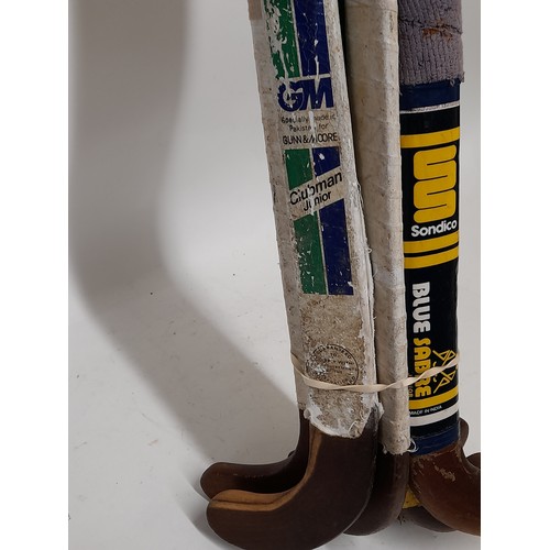 83 - 6 x Vintage Hockey Sticks