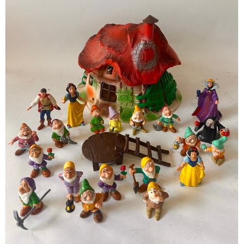 572 - Vintage House Of Snow White And The Seven Dwarfs Along With Various Characters Etc .  27cm x 15cm.