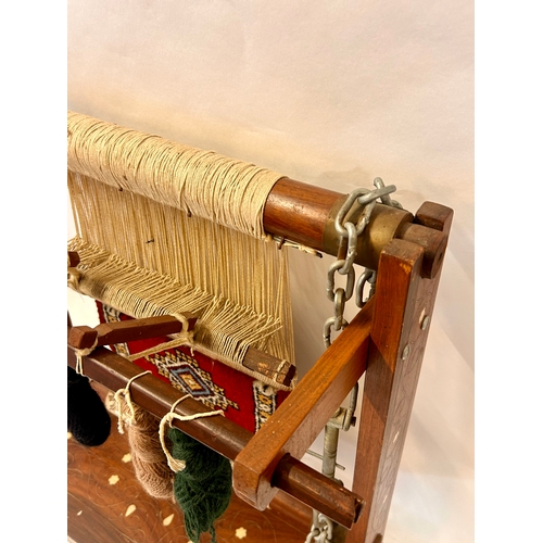 259 - Vintage Shop Display Carpet/Rug Making Machine. 58cm x 56cm x 23cm.