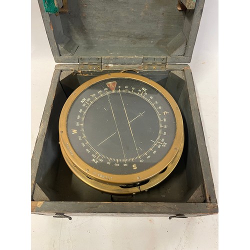 406 - WW2 RAF  Type P4A  Air Ministry Aircraft Compass In Wood Transport Case.