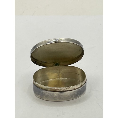 418 - Silver Hallmarked Pill Box. 5.7g