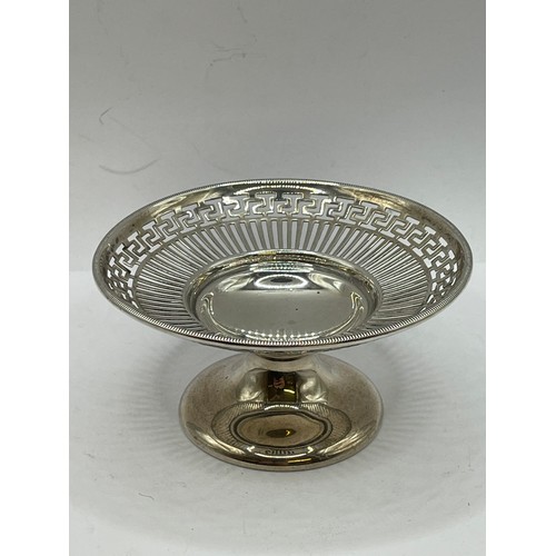 428 - Silver Hallmarked Mappin And Webb Bon Bon Dish. 10 x 5.5 cms. 74g