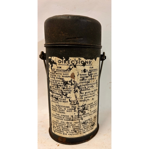 516 - WW2 R.A.F British issue Thermos. 25cm x 16cm.