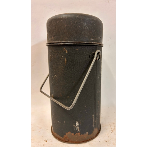 516 - WW2 R.A.F British issue Thermos. 25cm x 16cm.