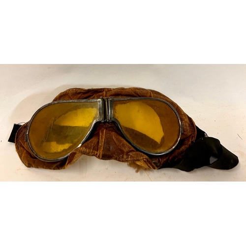 517 - Pair Of WW1/WW2 British Aviation Flying Googles. 20cm x 9cm.