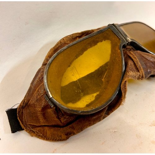 517 - Pair Of WW1/WW2 British Aviation Flying Googles. 20cm x 9cm.