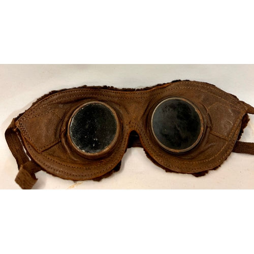 521 - Pair Of WW1/WW2 Aviation Flying Googles, Possibly Japanese?. 20cm x 8cm.