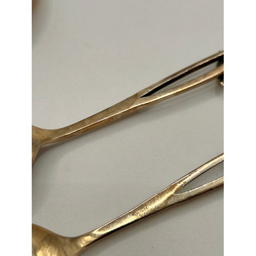 21 - Six European Silver Spoons With Wildlife Figures On Handles In Case. 10cm x 2cm.  (6)