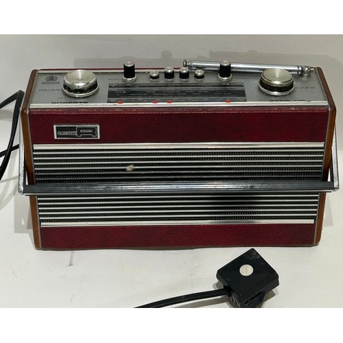 207 - Vintage Roberts R606-MB Radio