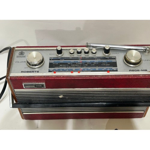 207 - Vintage Roberts R606-MB Radio