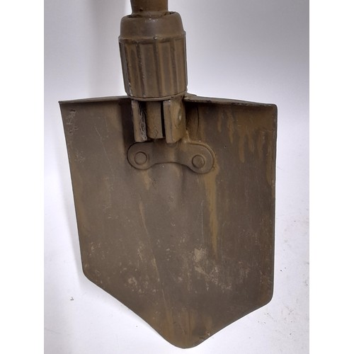 90 - U S Military Entrenching Tool, Folding Spade