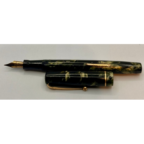 219 - Vintage Swan 14Ct Gold Nib Fountain Pen. 12.5cm.