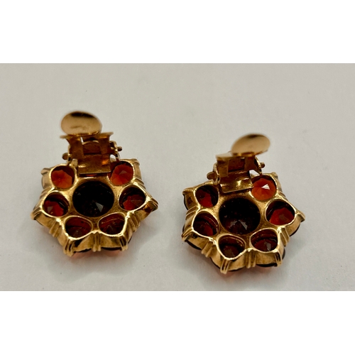 223 - Pair Of 9Ct Gold Hallmarked Cluster Stone Earrings. 2cm x 1cm. 7.09Grams.  (2)