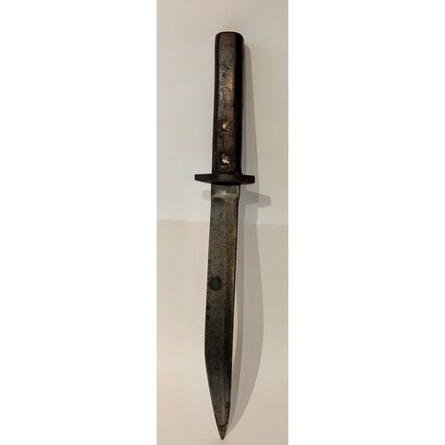 301 - Pre WW1 Possible 1907? Canadian Ross Fighting Bayonet/Knife. 40.5cm x 6cm.