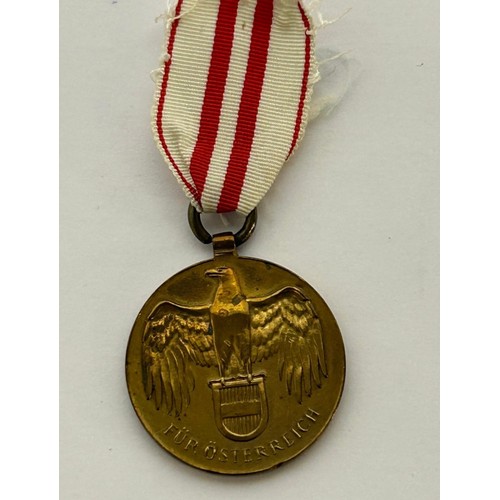 131 - Austrian WW1 full size Commemorative Medal